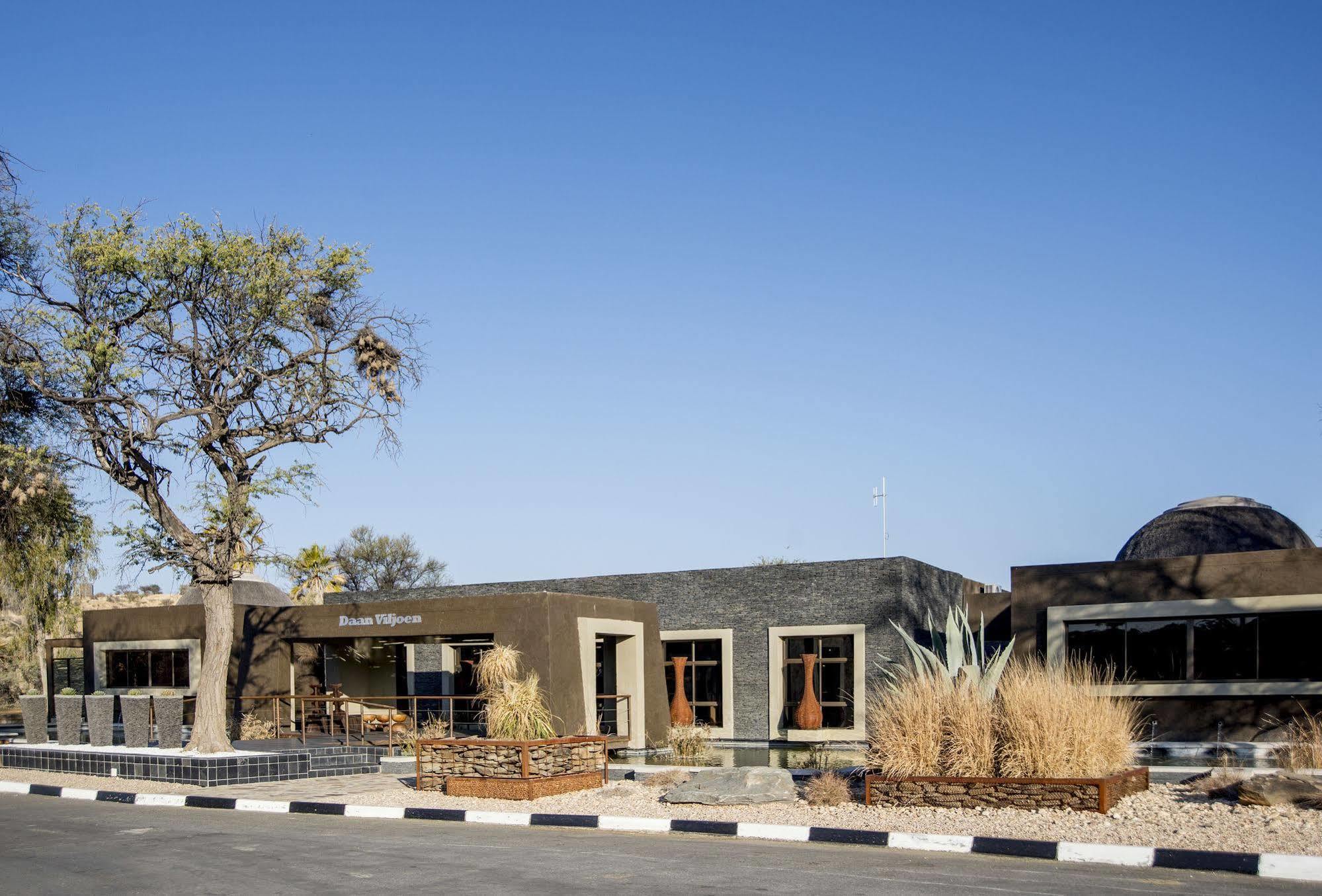 Sun Karros Daan Viljoen Hotel Windhoek Bagian luar foto