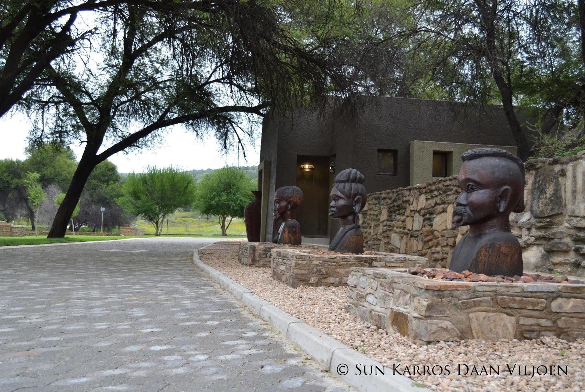 Sun Karros Daan Viljoen Hotel Windhoek Bagian luar foto