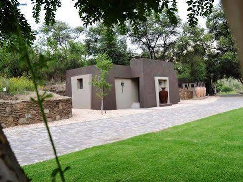 Sun Karros Daan Viljoen Hotel Windhoek Bagian luar foto