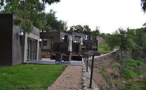 Sun Karros Daan Viljoen Hotel Windhoek Bagian luar foto